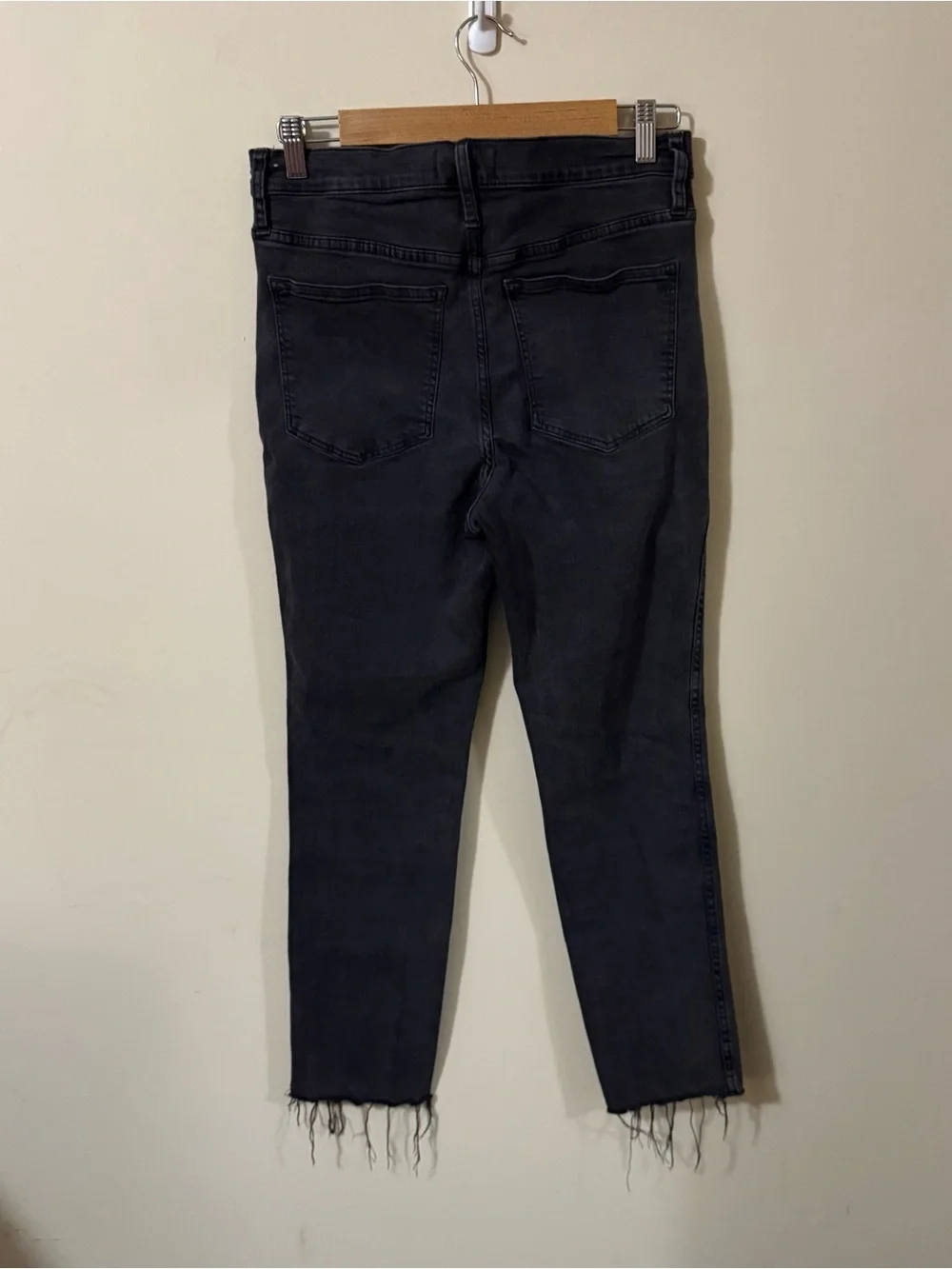 Madewell Black Stovepipe Raw Hem Size 29 Womens Jeans